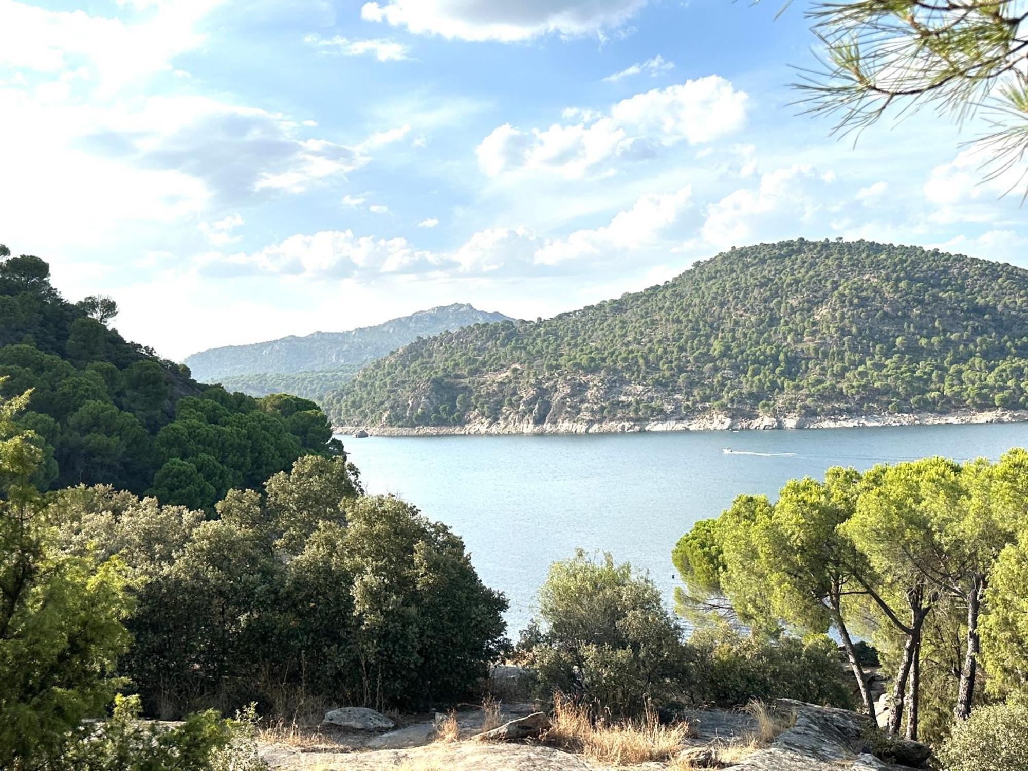 Hostal Myd Pantano Pelayos de la Presa Esterno foto
