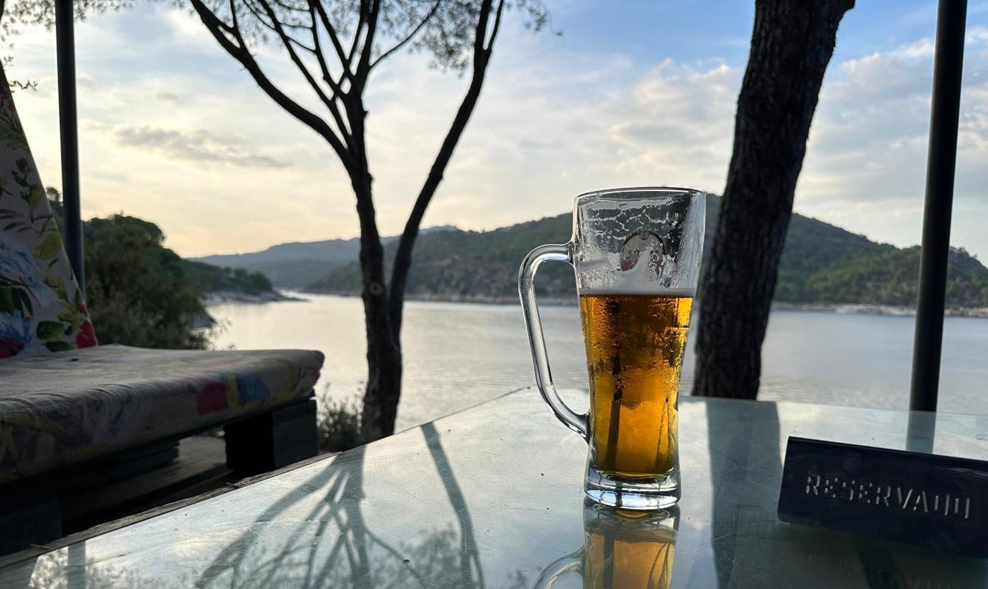 Hostal Myd Pantano Pelayos de la Presa Esterno foto